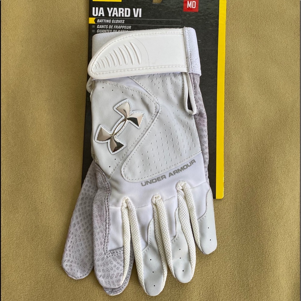 Under Armour Batting Gloves Medium